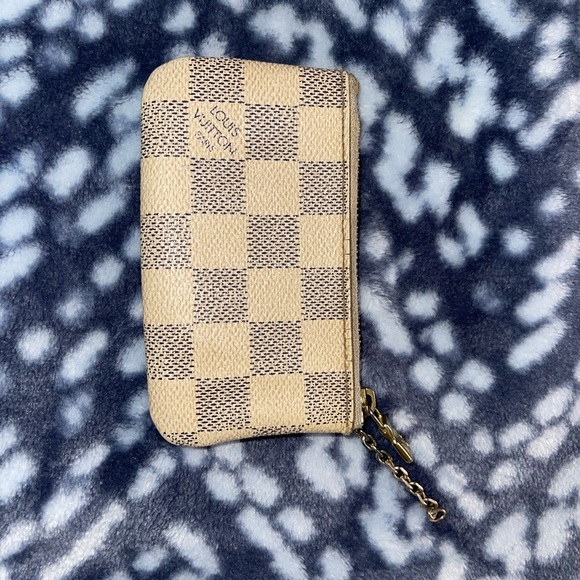 Louis Vuitton Key Pouch - Picture 2 of 4